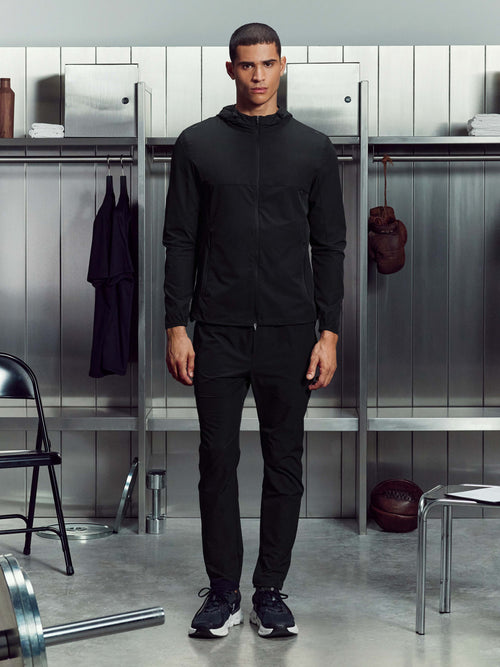 Active Windbreaker in Black