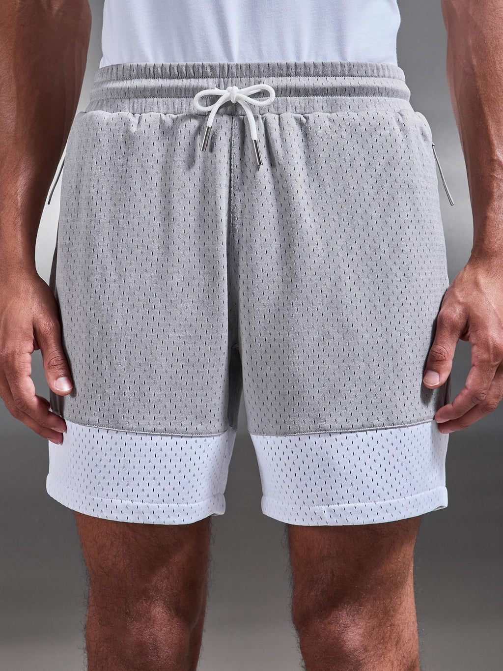 AirTech Colour Block Mesh Short in Mid Grey