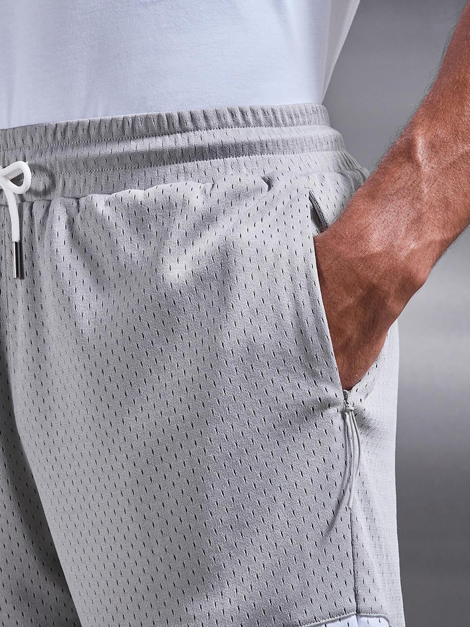 AirTech Colour Block Mesh Short in Mid Grey