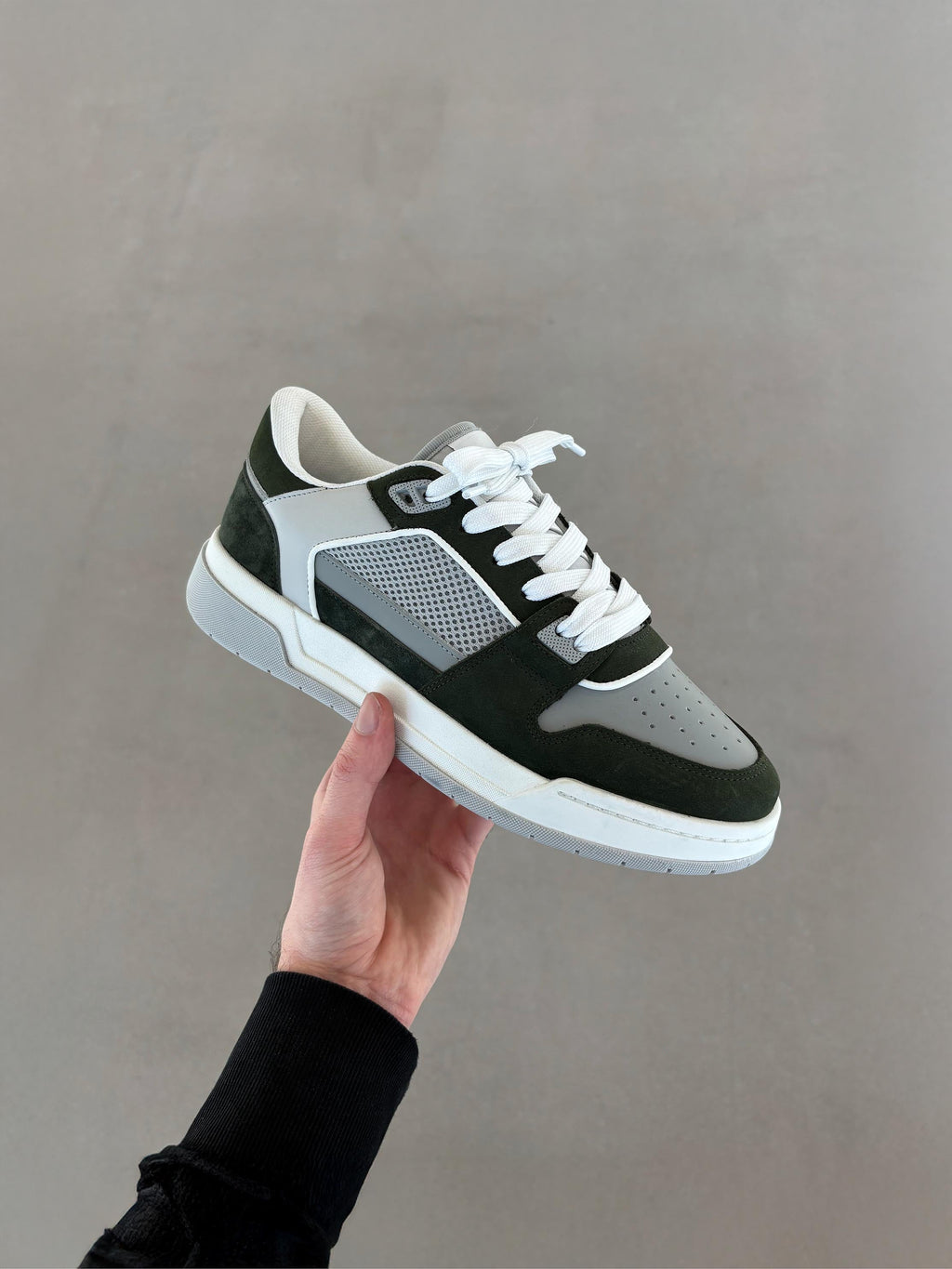 Basket Trainer in Grey Olive