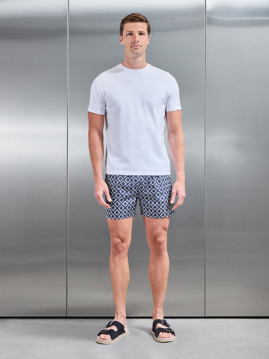 Cabo Drawstring Printed Shell Swim Short in Navy