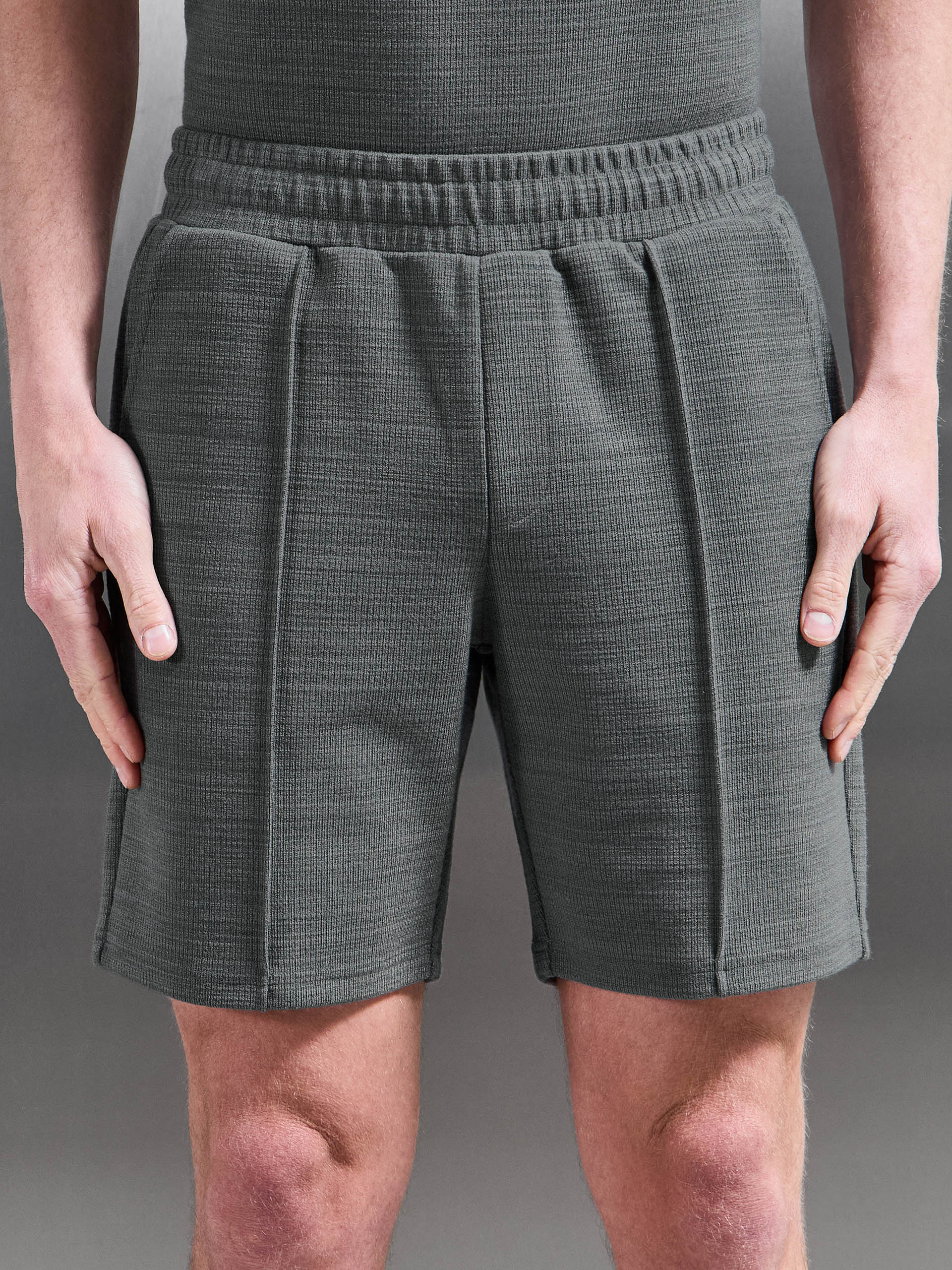 Cavour Textured Short in Grey