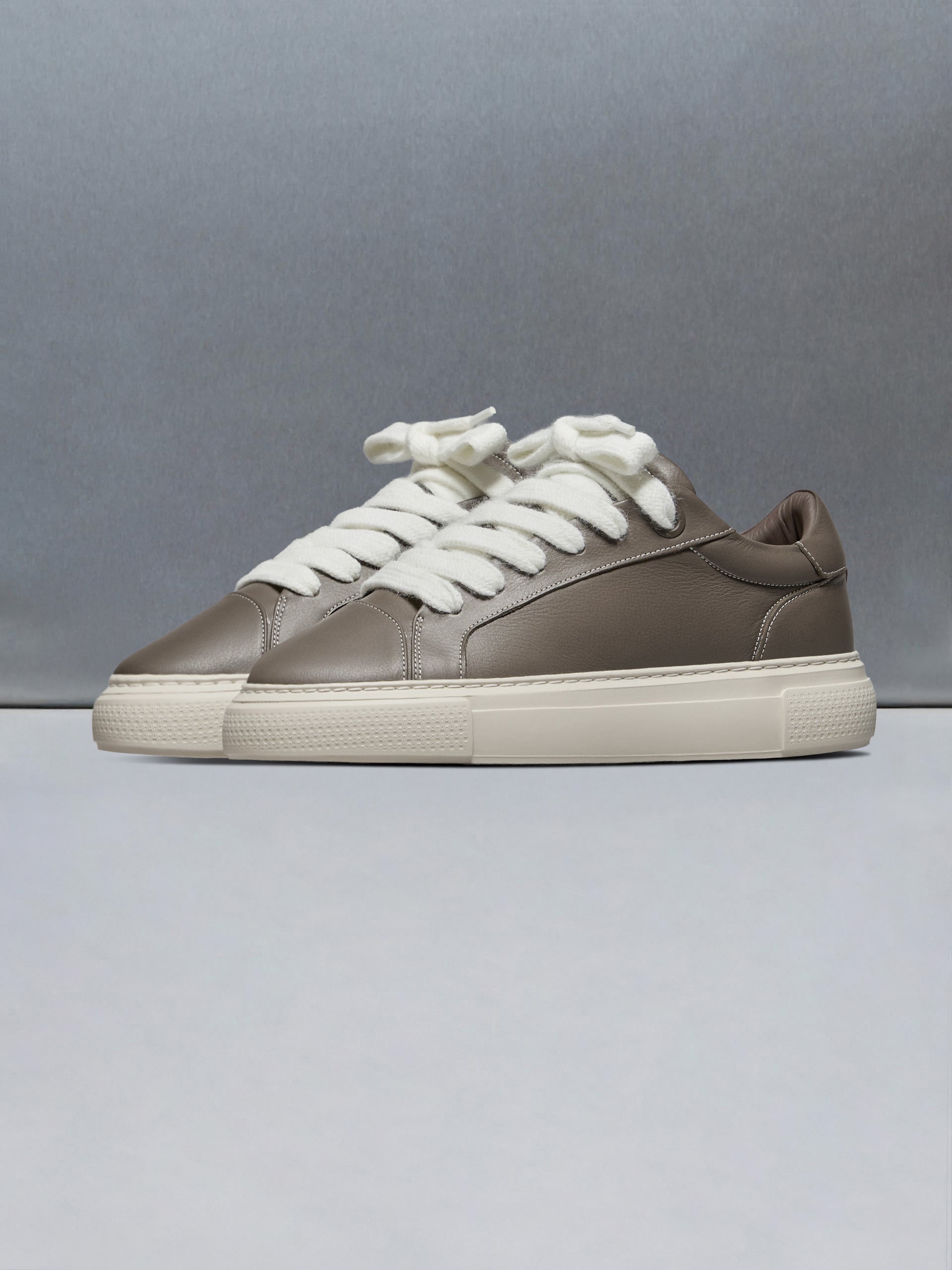 Chunky Essential Trainer in Brown