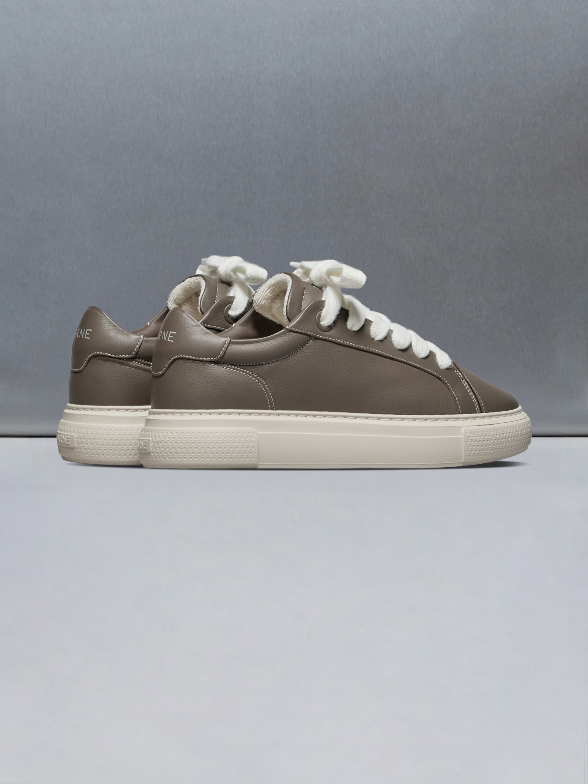 Chunky Essential Trainer in Brown