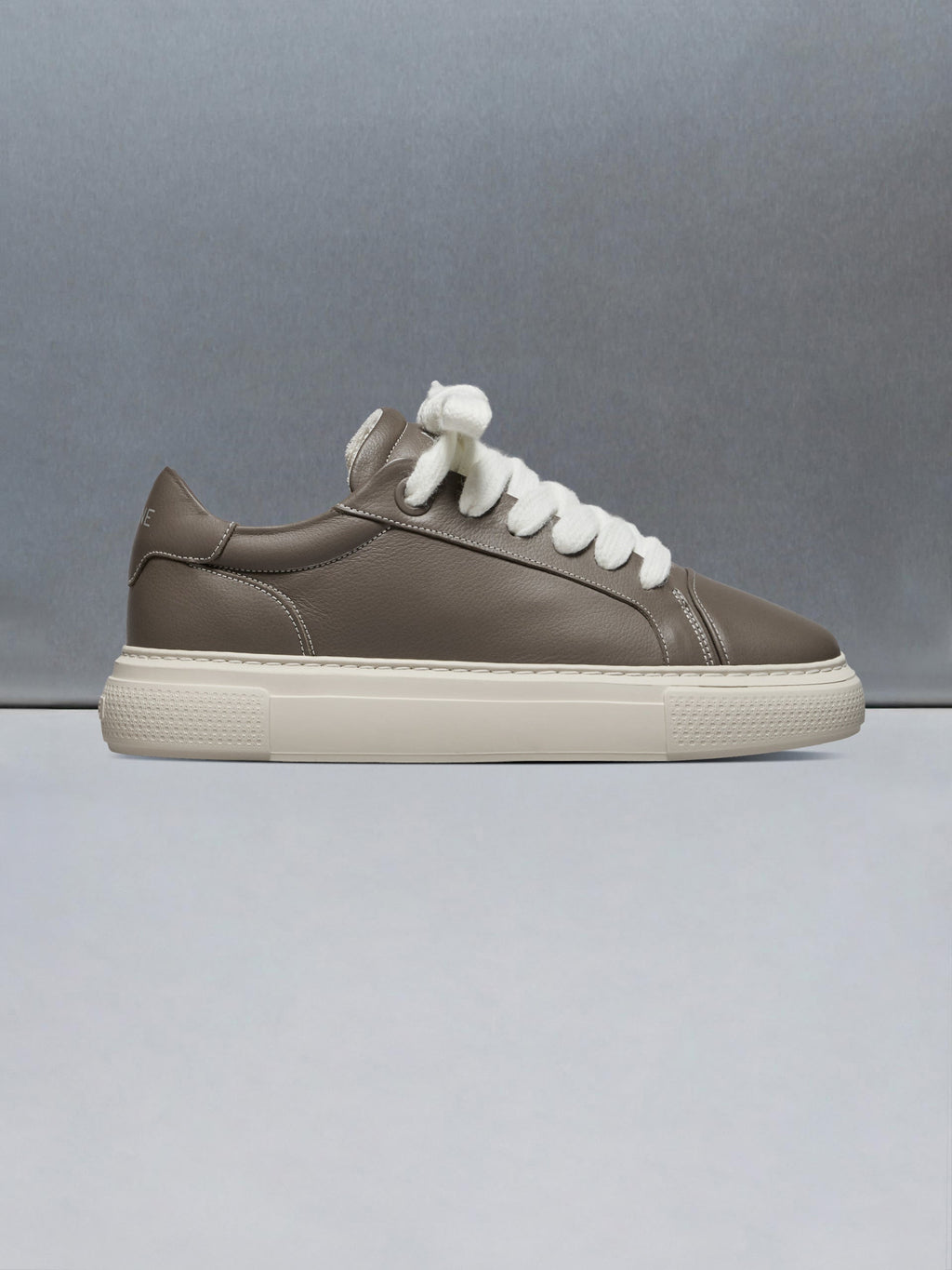 Chunky Essential Trainer in Brown