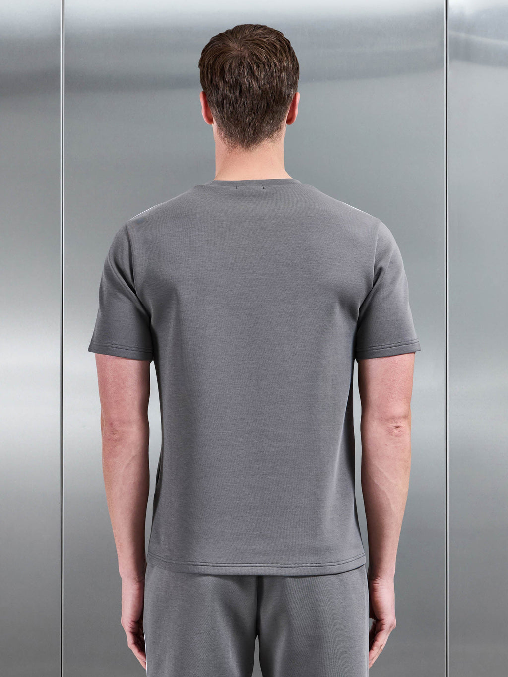 Everyday Luxe Piping T-Shirt in Grey