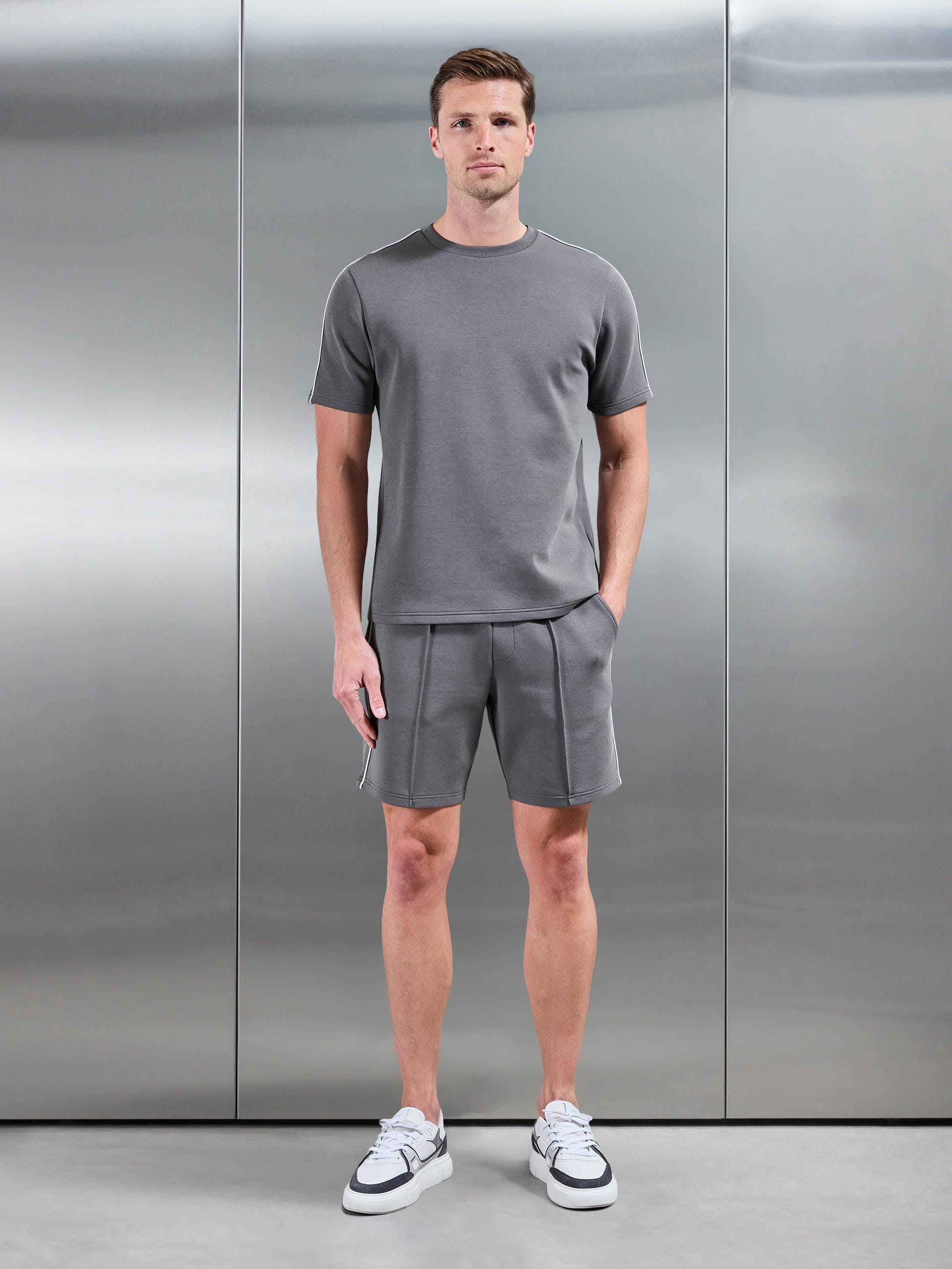 Everyday Luxe Piping T-Shirt in Grey