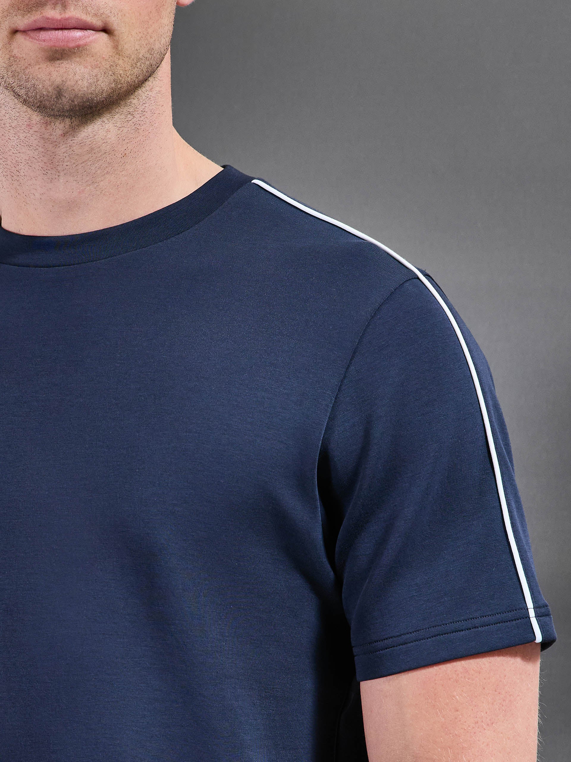 Everyday Luxe Piping T-Shirt in Navy