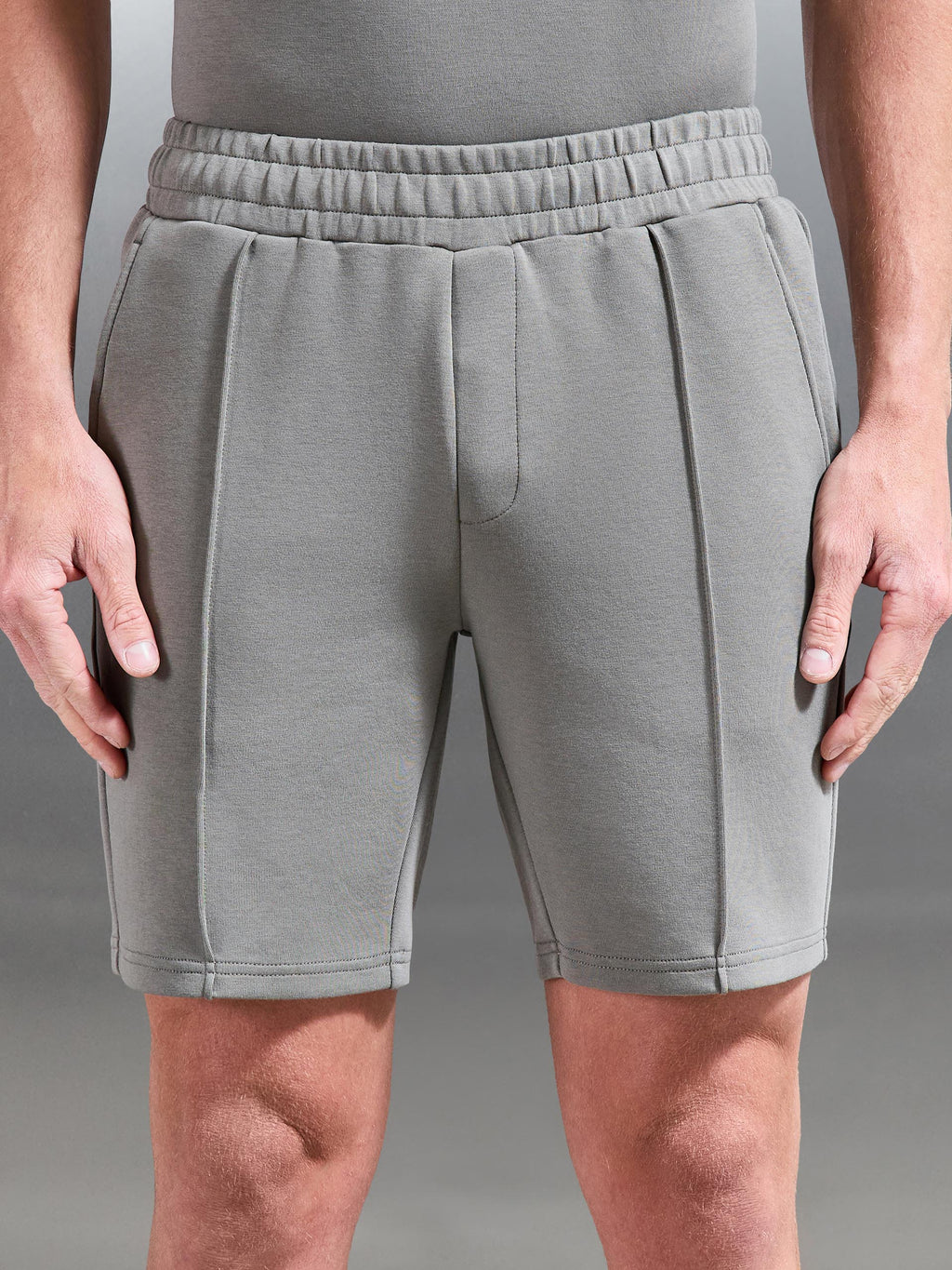 Everyday Luxe Short in Olive