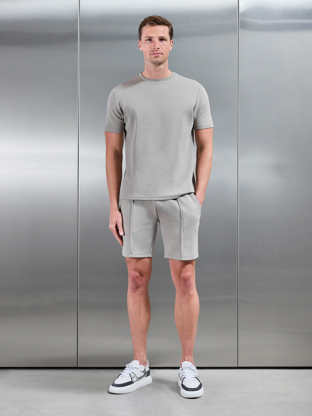 Everyday Luxe Short in Stone