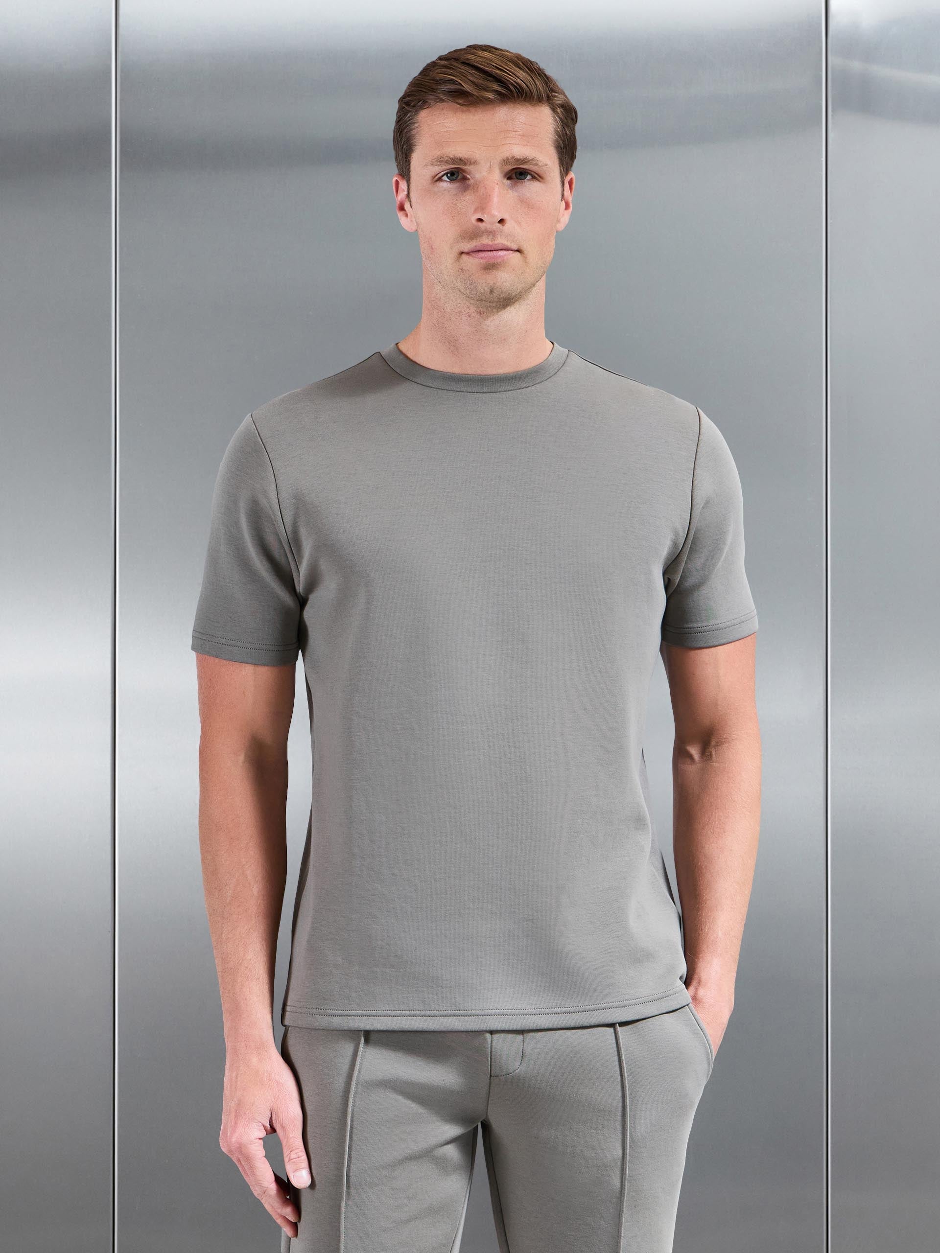 Everyday Luxe T-Shirt in Olive