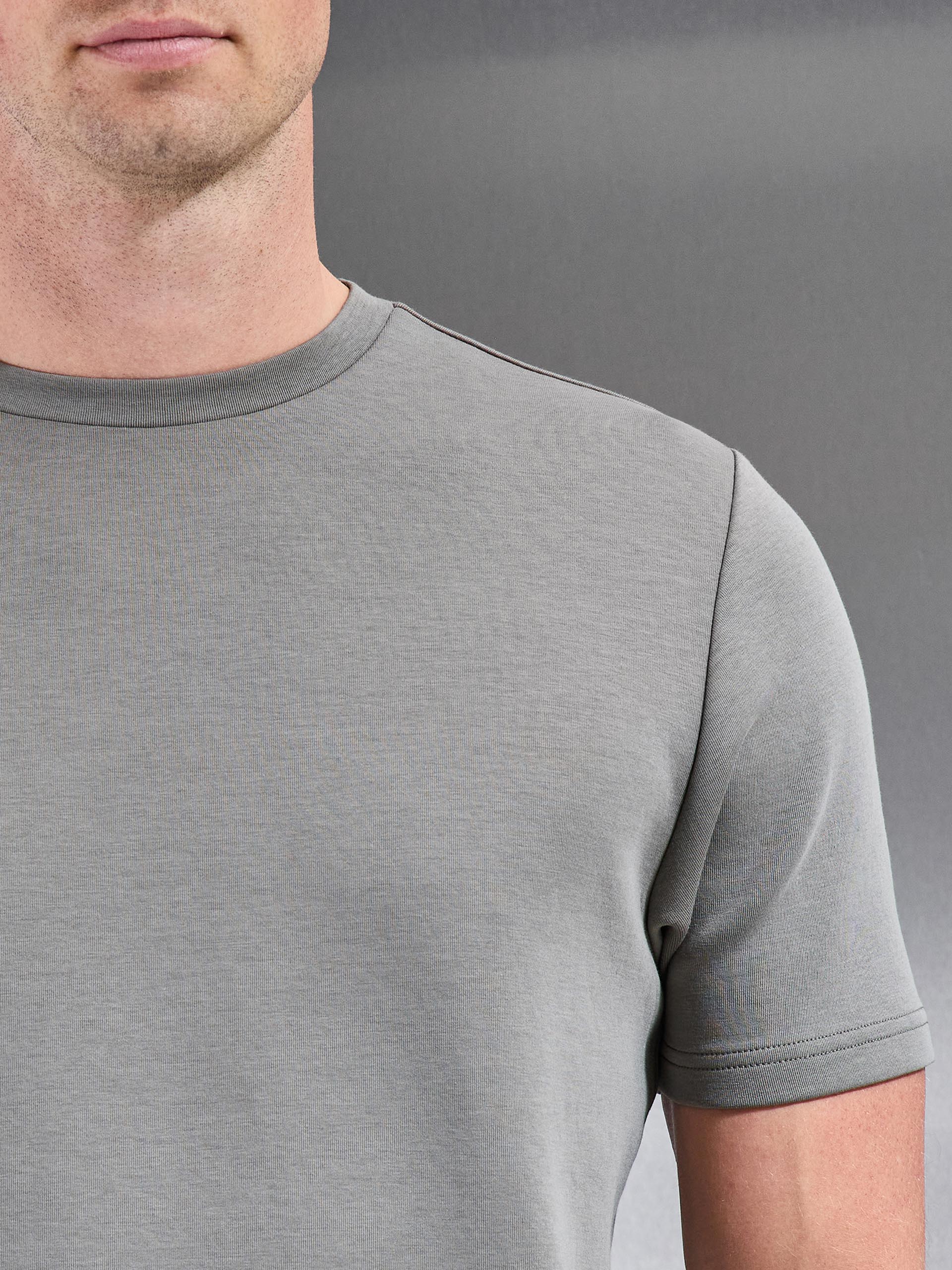 Everyday Luxe T-Shirt in Olive