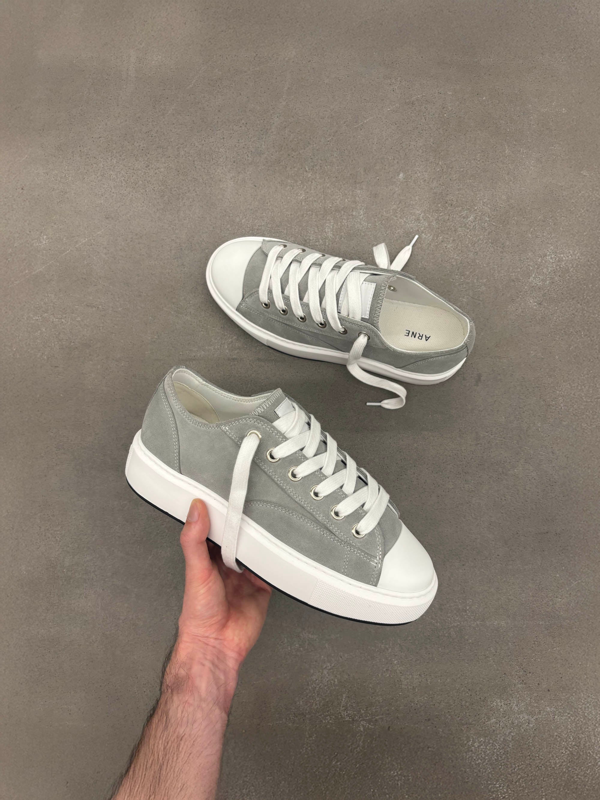 Homerun in Grey Suede