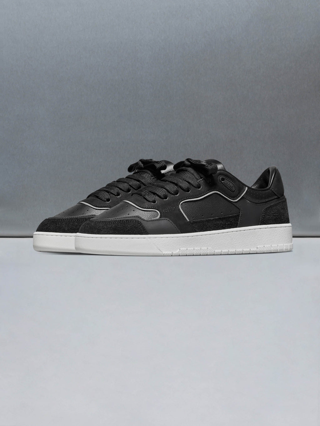 Hoop Trainer in Black