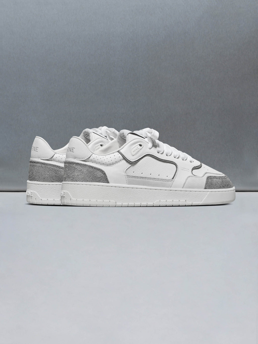 Hoop Trainer in White Grey