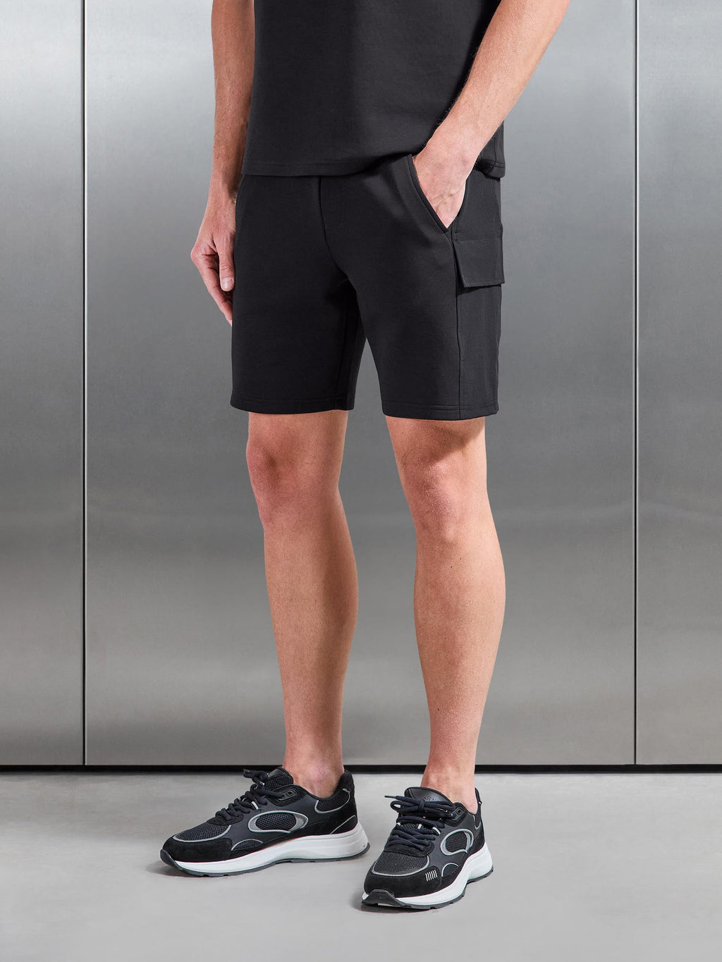 Hybrid Cargo Short in Black
