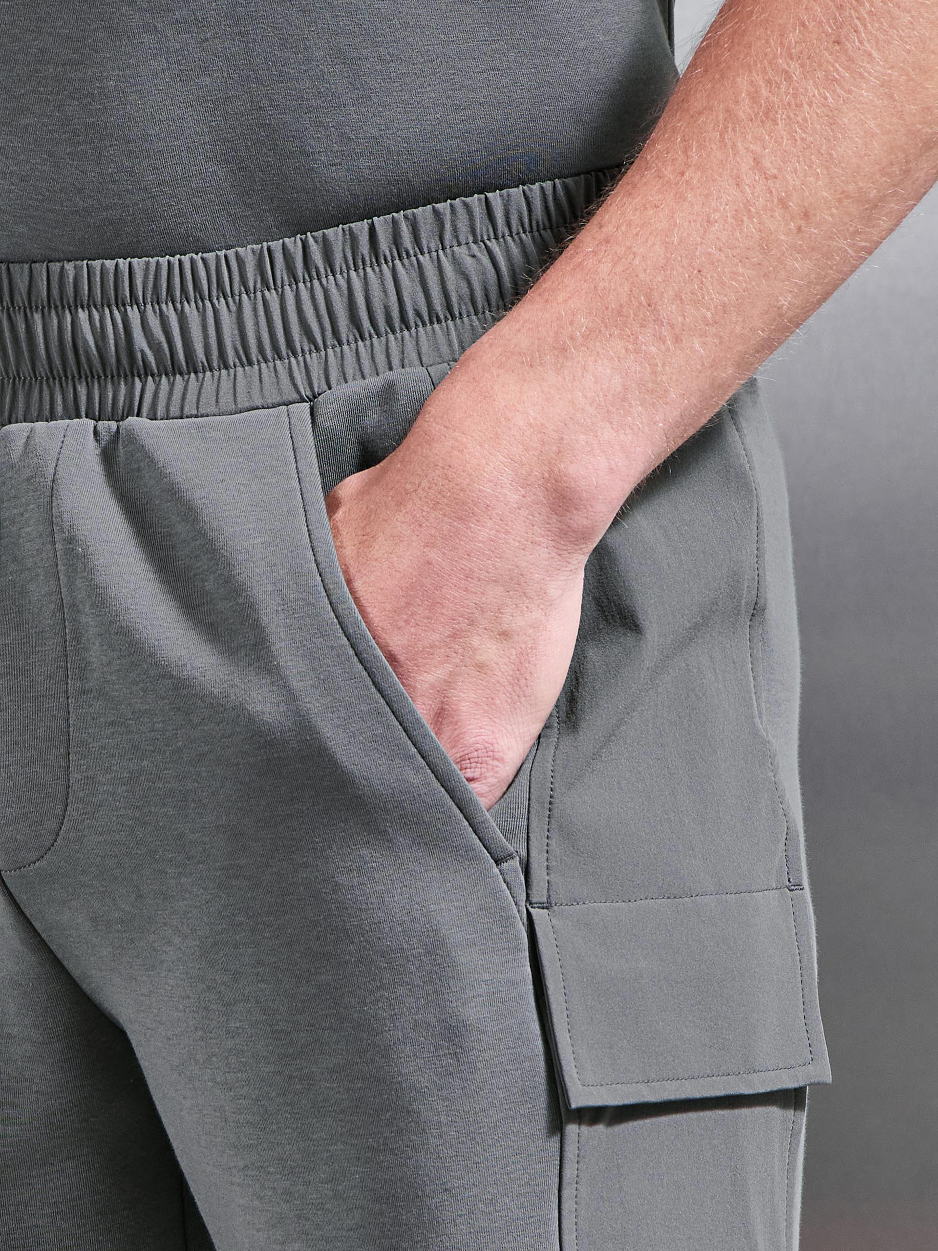 Hybrid Cargo Short in Grey