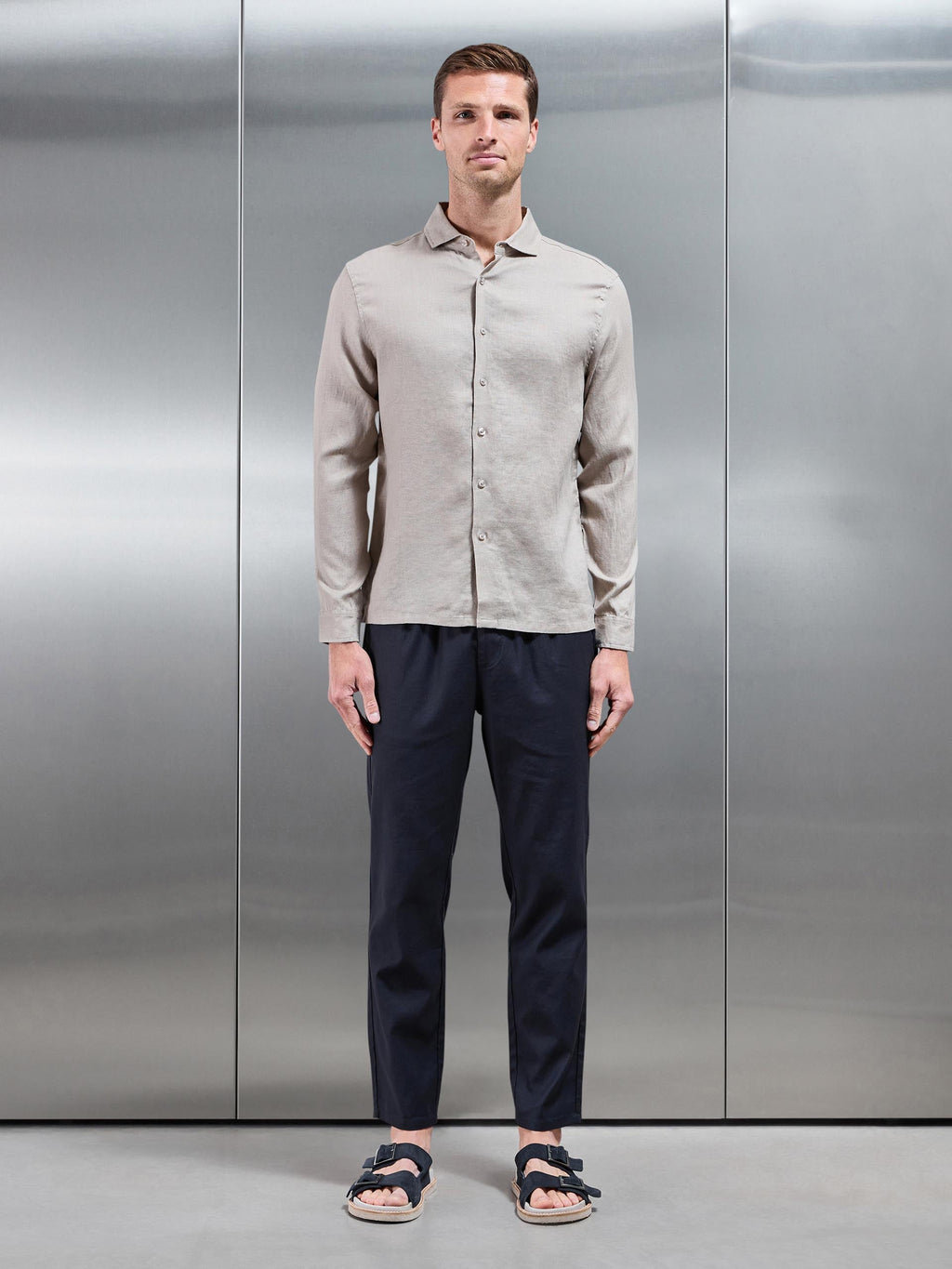 Linen Long Sleeve Cutaway Collar Shirt in Stone
