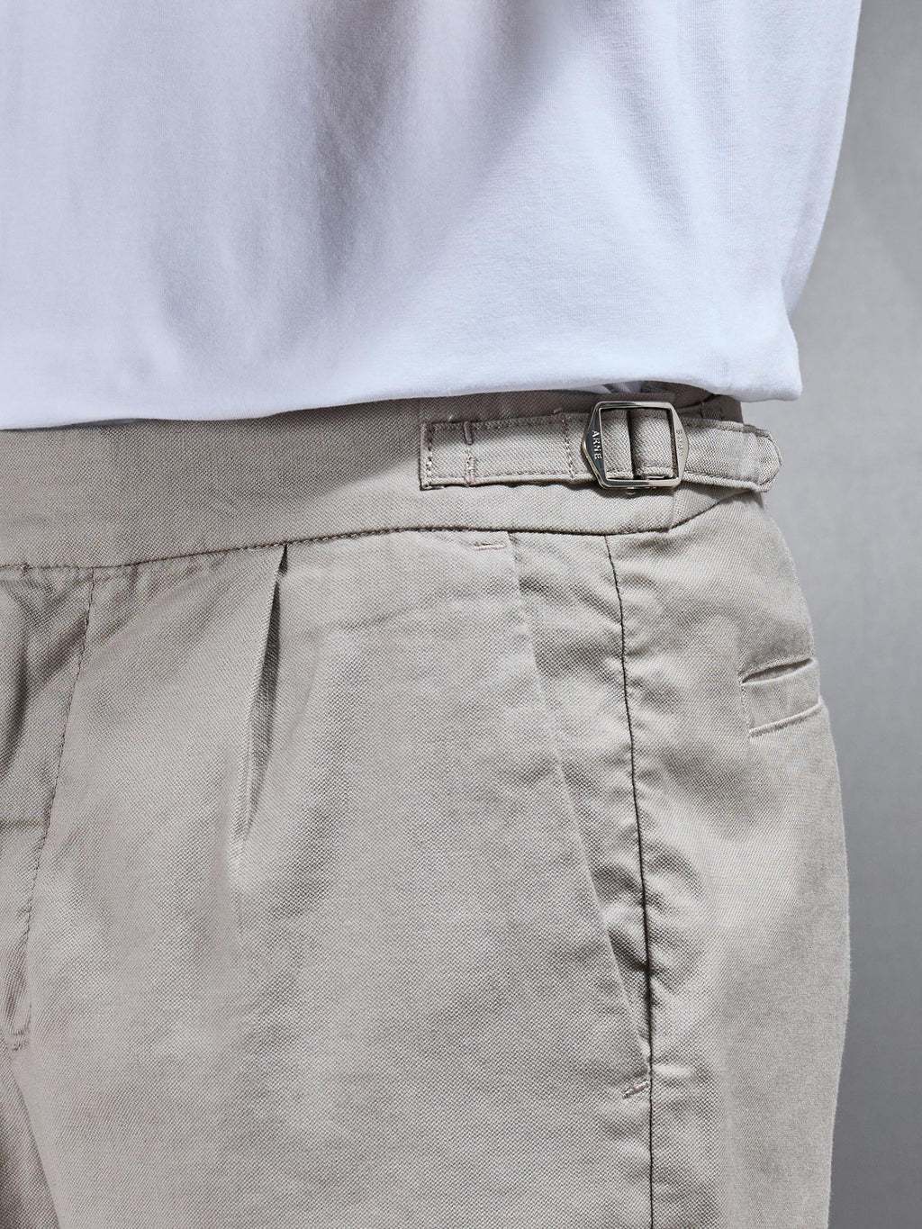 Linen Tailored Short in Light Sage