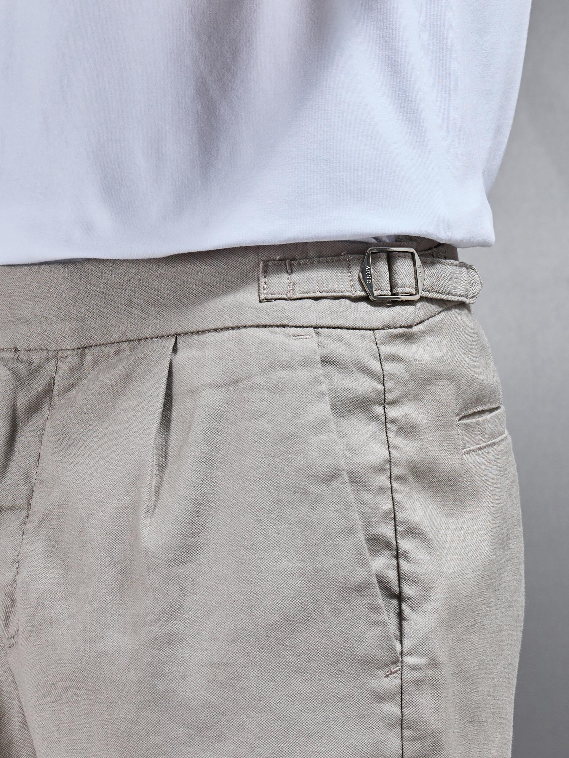 Linen Tailored Short in Light Sage