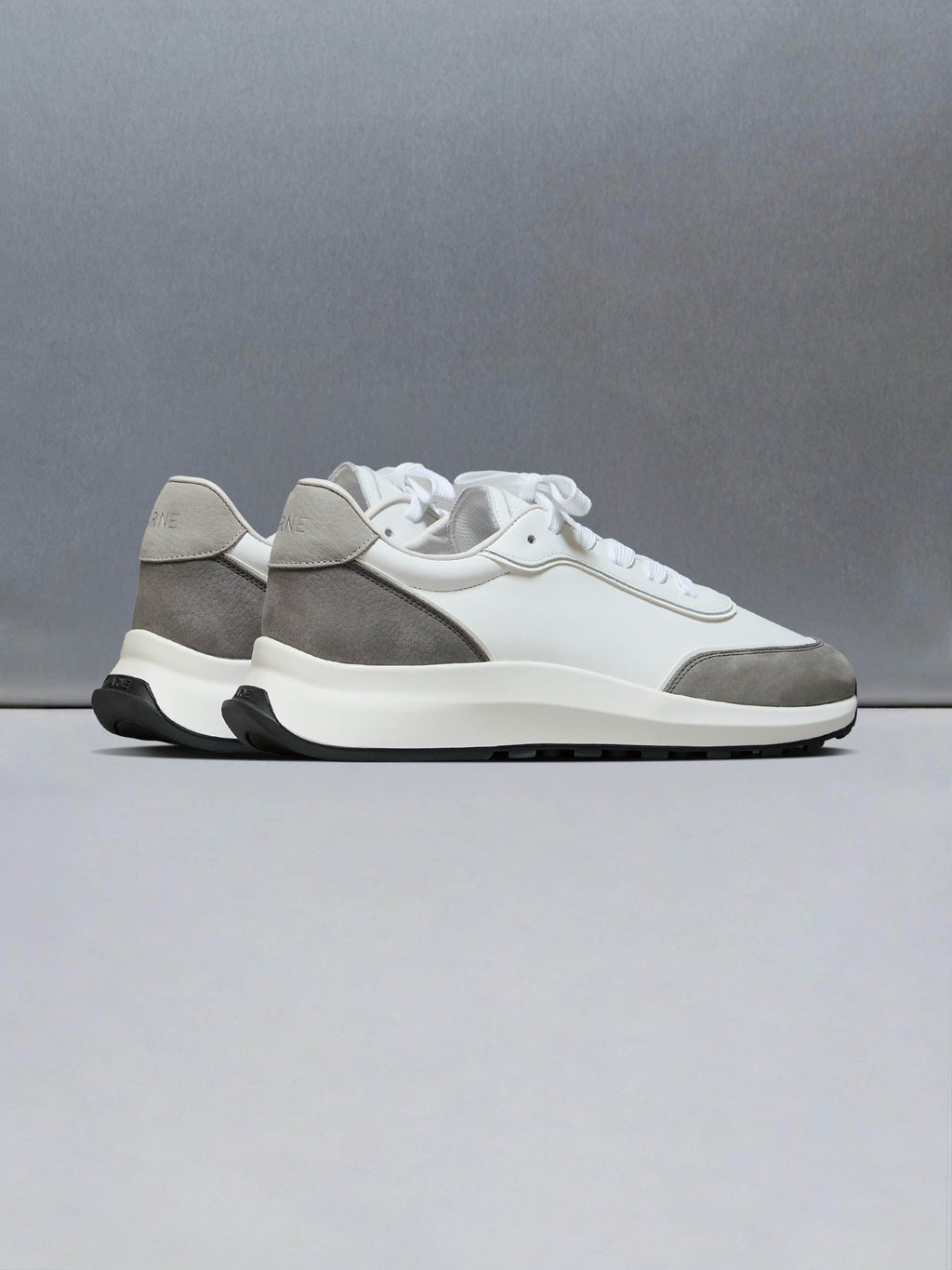 Low Runner in White Slate Grey