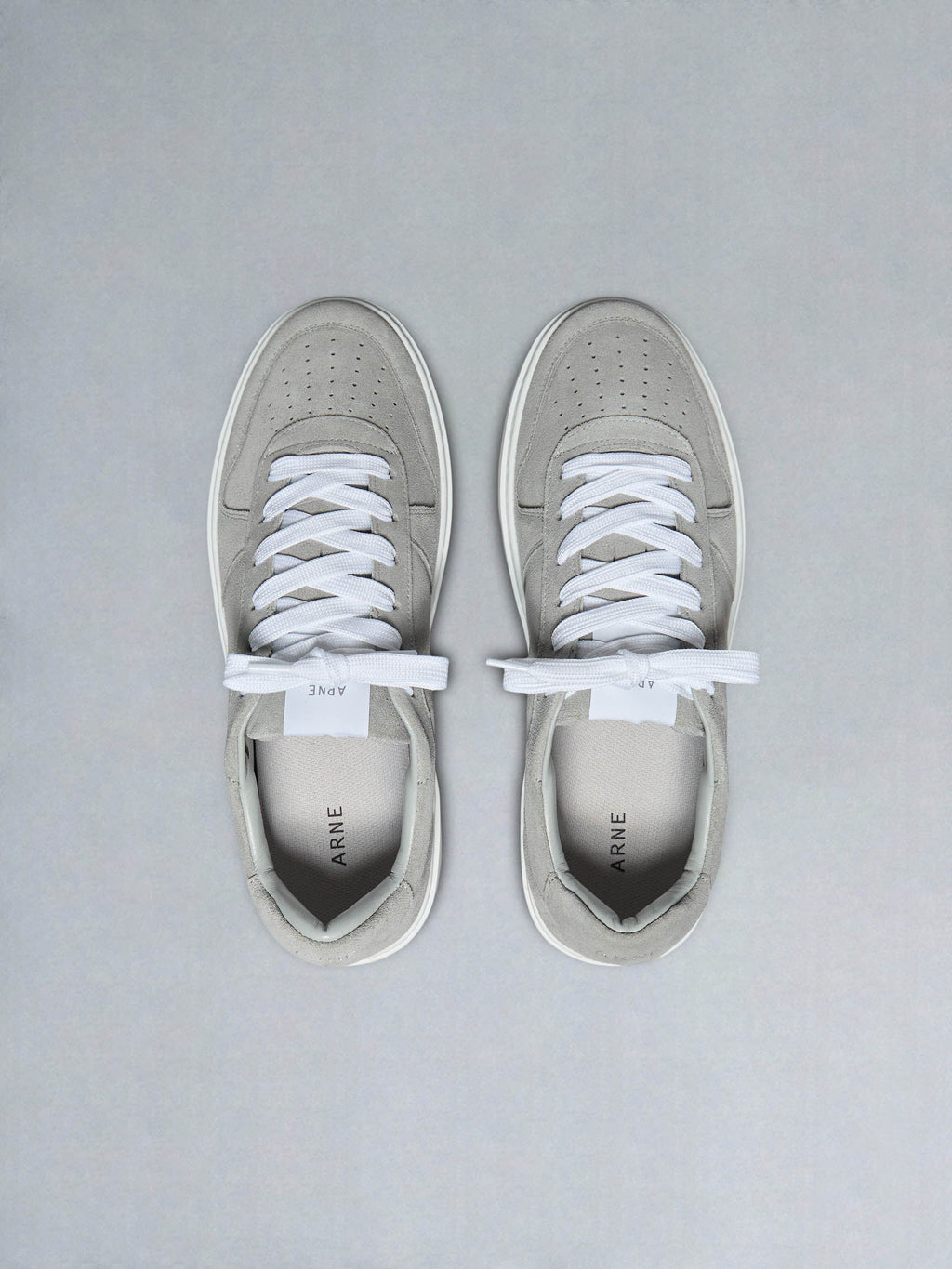 Mid Court Trainer in Light Grey Suede