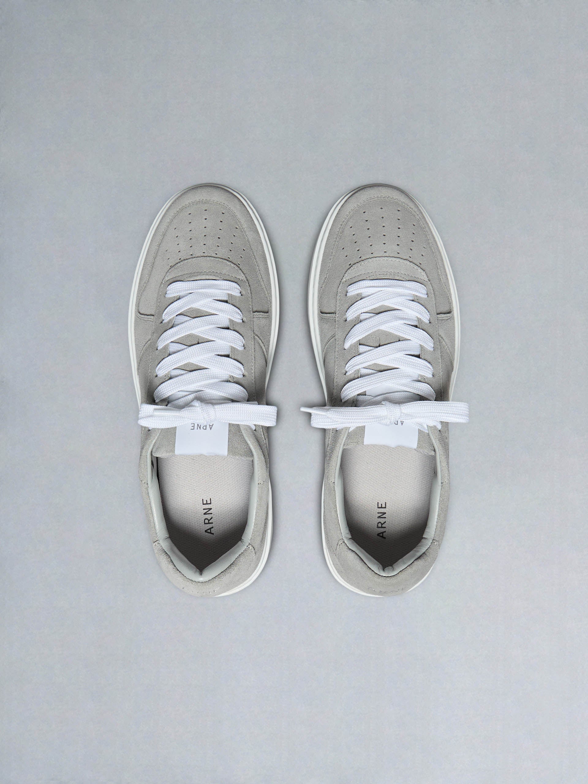 Mid Court Trainer in Light Grey Suede