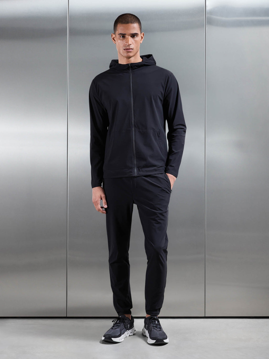 Pace Windbreaker in Black