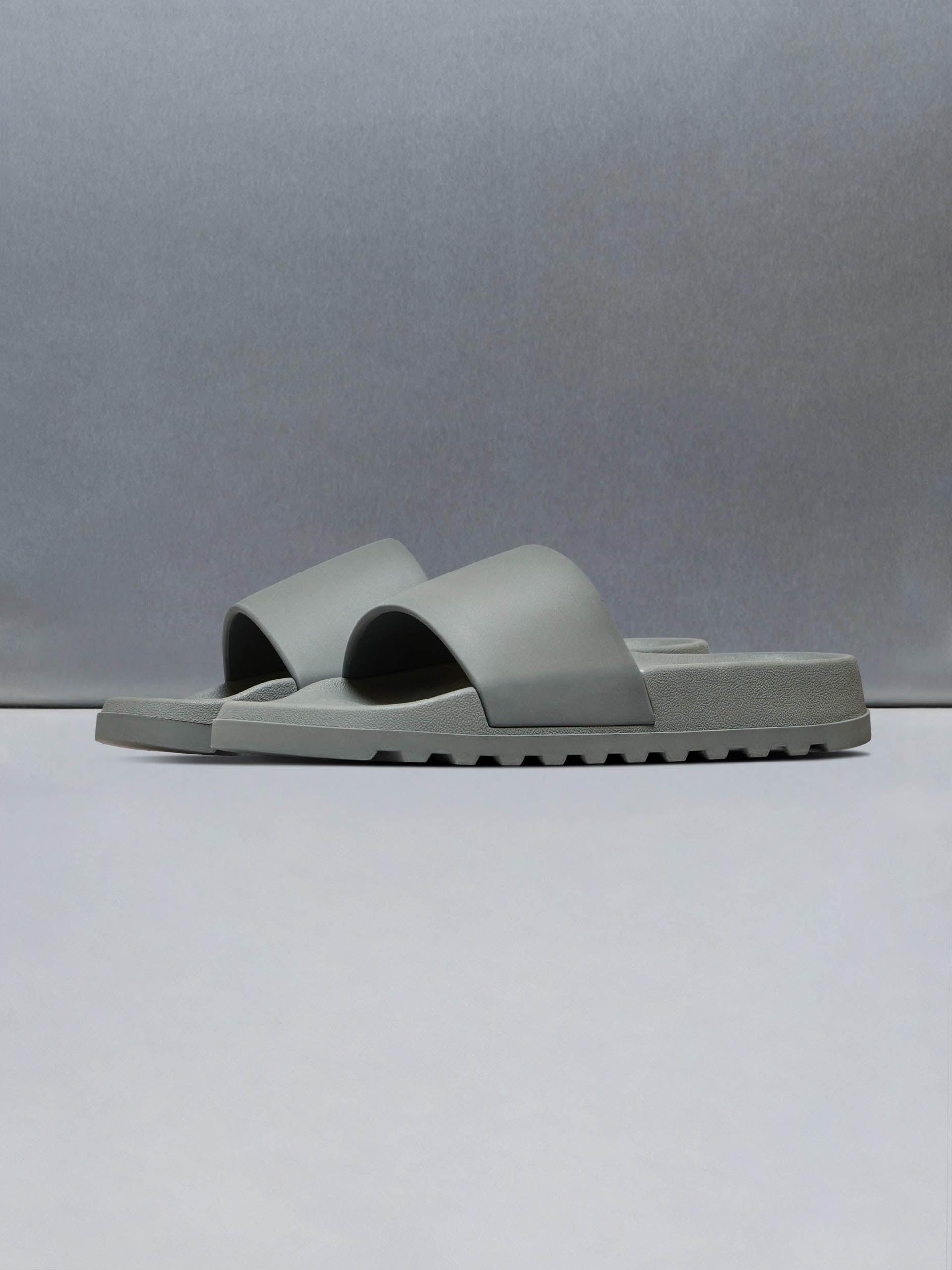 Track Slider in Olive
