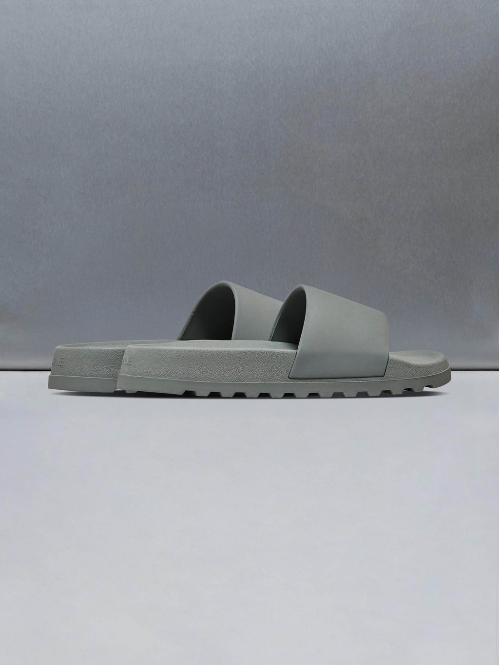 Track Slider in Olive