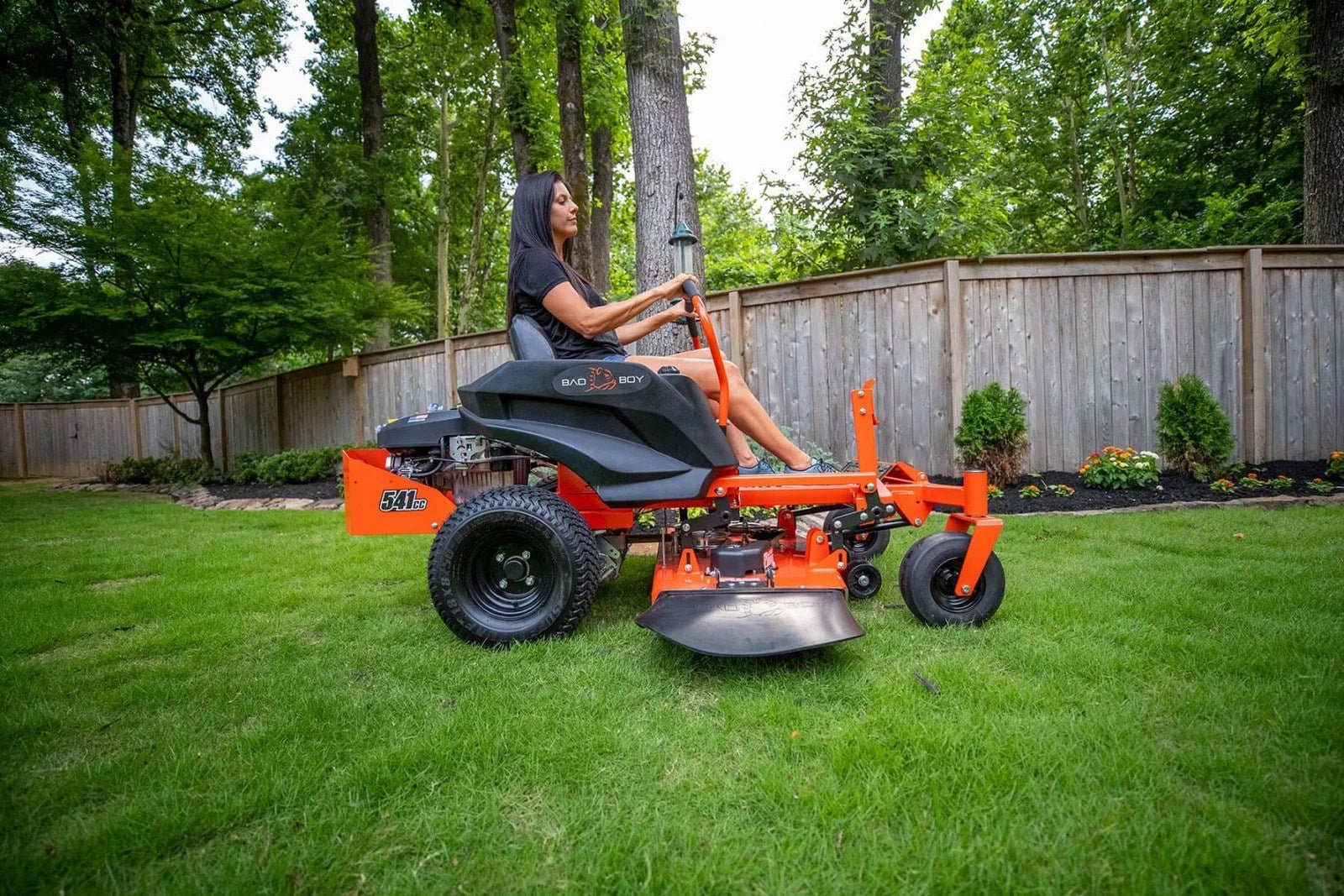 2022 Bad Boy MZ Rambler 42-Inch Zero-Turn Lawn Mower with Kohler Engine BMZ4219KO - Image 9